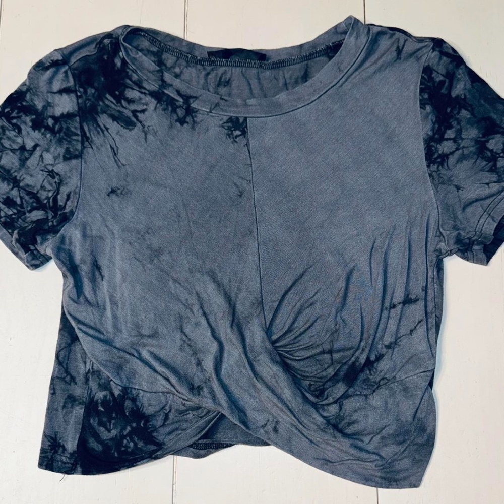 Women's Black and Gray Tie-Dye Top